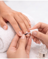 Manucure simple - traitement des mains - crème base