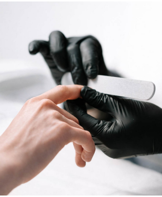 Dépose Gel ou semi permanent mains cliente Institut