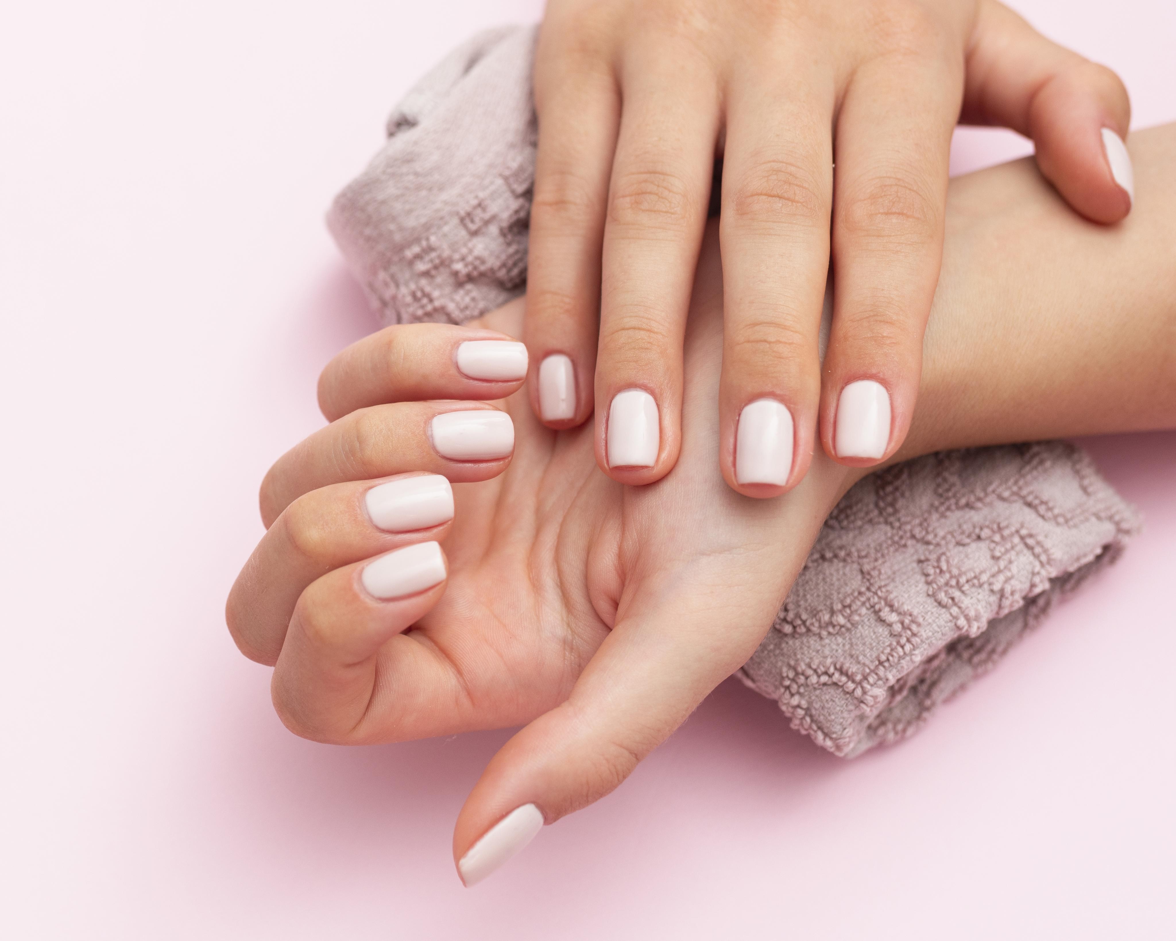 Pourquoi choisir Nuances d'Ongle pour sublimer vos mains ?
